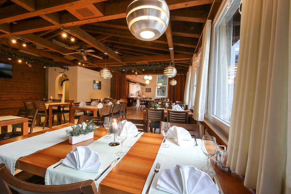 Hotel Grüsch Eksteriør billede