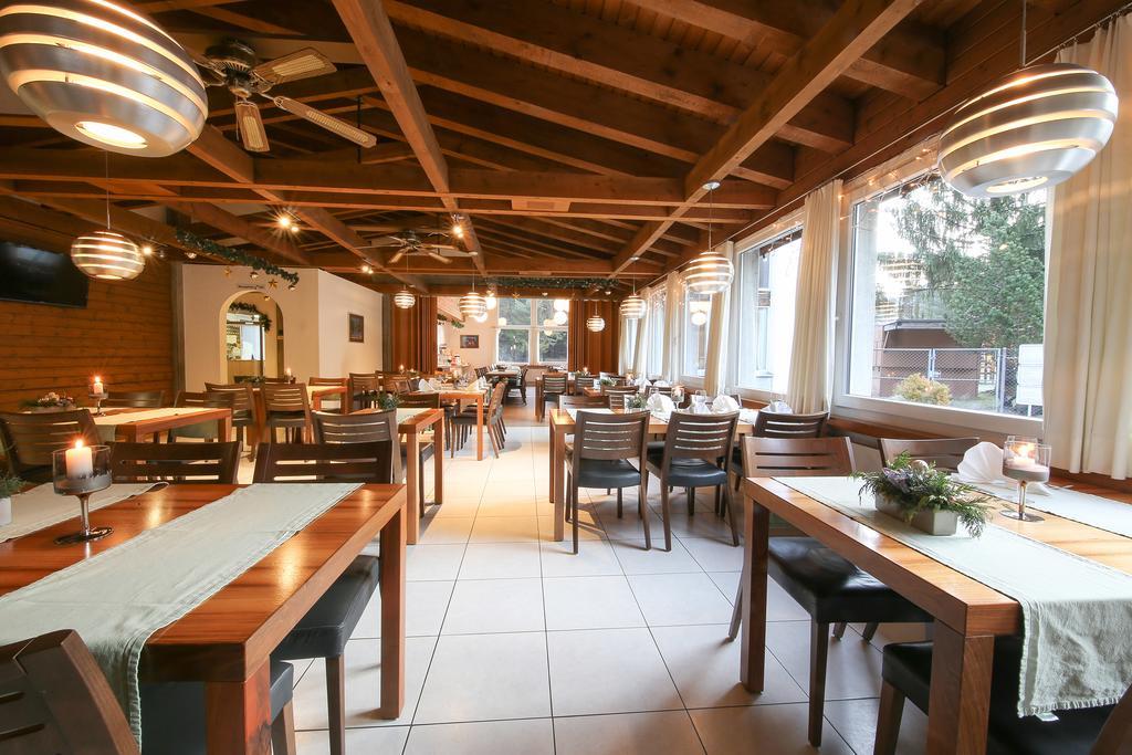 Hotel Grüsch Eksteriør billede